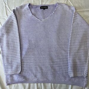 Flora Ashley - Chic - Comfy - Sweater/shirt